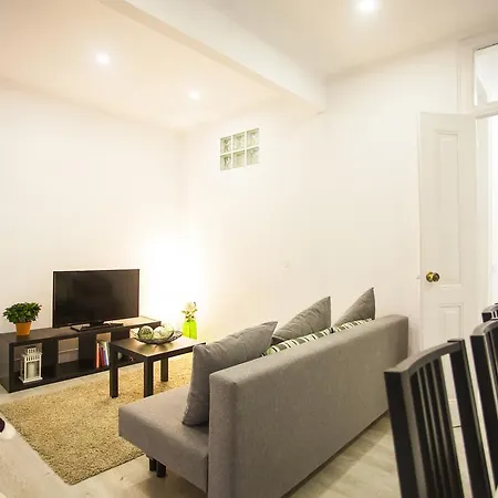 Castel View Apartment *