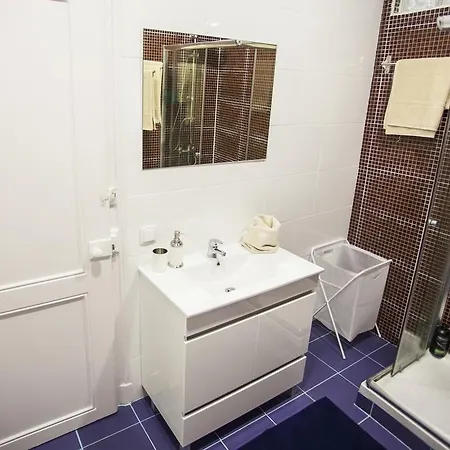 Castel View Apartment