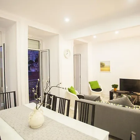 Castel View Apartment *
